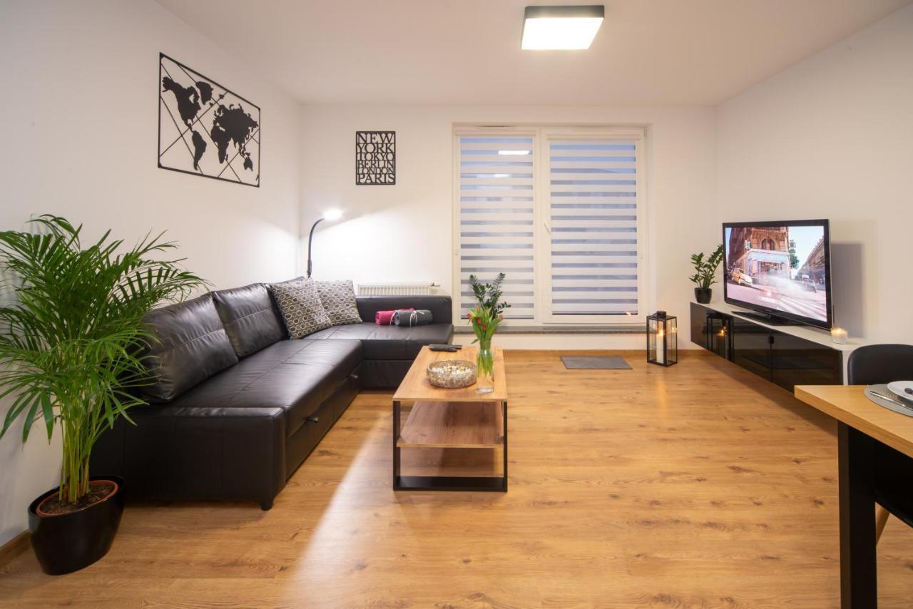 Maya's Flats & 49 - Spacious 3 In Szafarnia * Gdansk