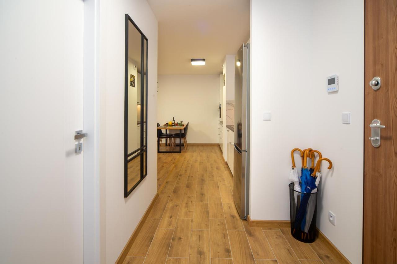 Maya's Flats & 49 - Spacious 3 In Szafarnia Gdansk