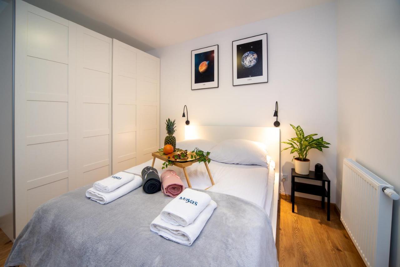 Apartamento Maya's Flats & 49 - Spacious 3 In Szafarnia