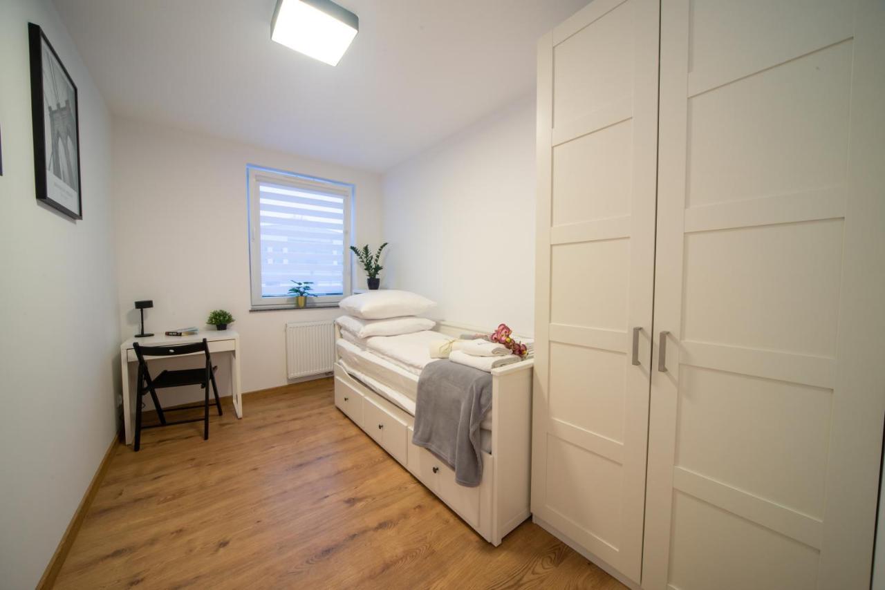 Maya's Flats & 49 - Spacious 3 In Szafarnia Apartamento